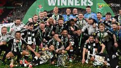 Newcastle derrota Liverpool, conquista a Copa da Liga Inglesa e põe fim a um jejum de 70 anos sem títulos