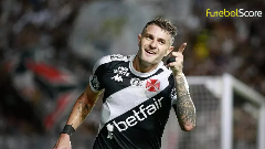 Vegetti brilha com dois gols, Vasco supera Sport em São Januário e entra no G-4 do Brasileirão