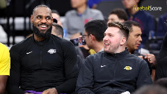 Cinco coisas a esperar dos Lakers na NBA depois da troca de Davis por Doncic