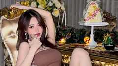 เอื้อย พรสวรรค์ นุ่งสั้น โชว์แซ่บ ! อวดอกอึ๋ม-ก้นกลมเด้ง ส่งท้ายปี
