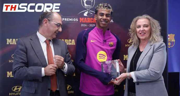 ยามาลยิ้มแก้มปริ! คว้ารางวัลแข้งยอดเยี่ยม มาร์ก้า ลั่นขอกวาดทุกแชมป์