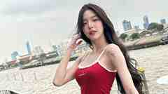 นีนี่ ชญาพัชร์ ถ่ายรูปในเมือง แสดงเสน่ห์ที่เอกลักษณ์