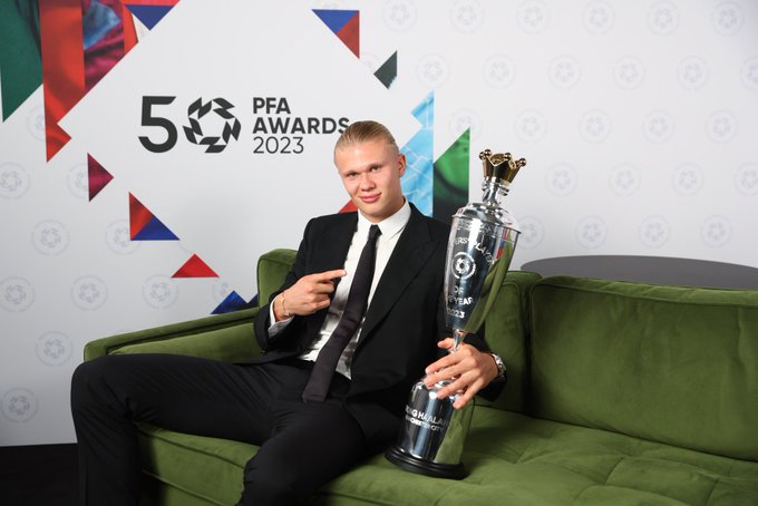 wow! "ฮาแลนด์" ผงาดคว้ารางวัลเเข้งยอดเยี่ยม PFA