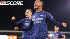 ทรอสซาร์ยิงพาปืนขึ้นฝูง! อาร์เตต้าลั่น “ทีมโตขึ้นเยอะ!”