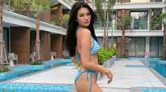 เฟิร์ส หวัง ใส่บิกินี่ตัวจิ๋ว โชว์หุ่นสับแบบละเอียด ชาร์ตพลังรับปี 68
