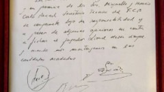 สัญญาทิชชู่!La Vanguardia: ทิชชู่ที่บาร์เซโลน่าใช้เซ็นสัญญากับเมสซี่จะถูกประมูลด้วยราคาเริ่มต้นประมาณ 350,000 ยูโร
