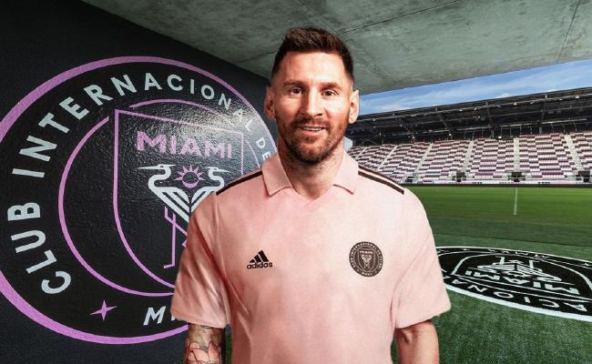 เมสซีเข้าชมเกมการแข่งขันของทีมเยาวชนที่ไมอามี่ ลูกชายของเขาสวมเสื้อหมายเลข 10