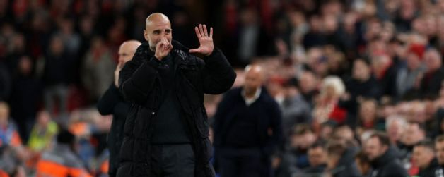 Guardiola ouve os torcedores do Liverpool dizerem 'você será demitido' e reage com zombaria e raiva: 'Eu não esperava isso'.