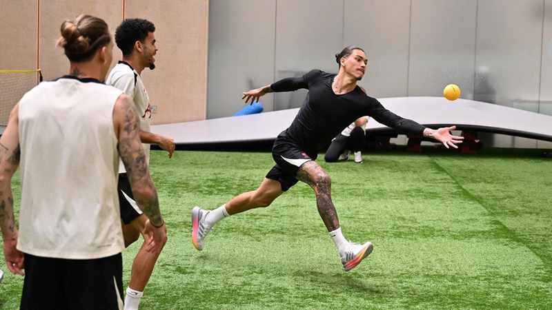 ภาพการฝึกซ้อม: ลิเวอร์พูลเตรียมพร้อมสำหรับเกมสุดท้ายที่แอนฟิลด์พบกับคริสตัล พาเลซ
