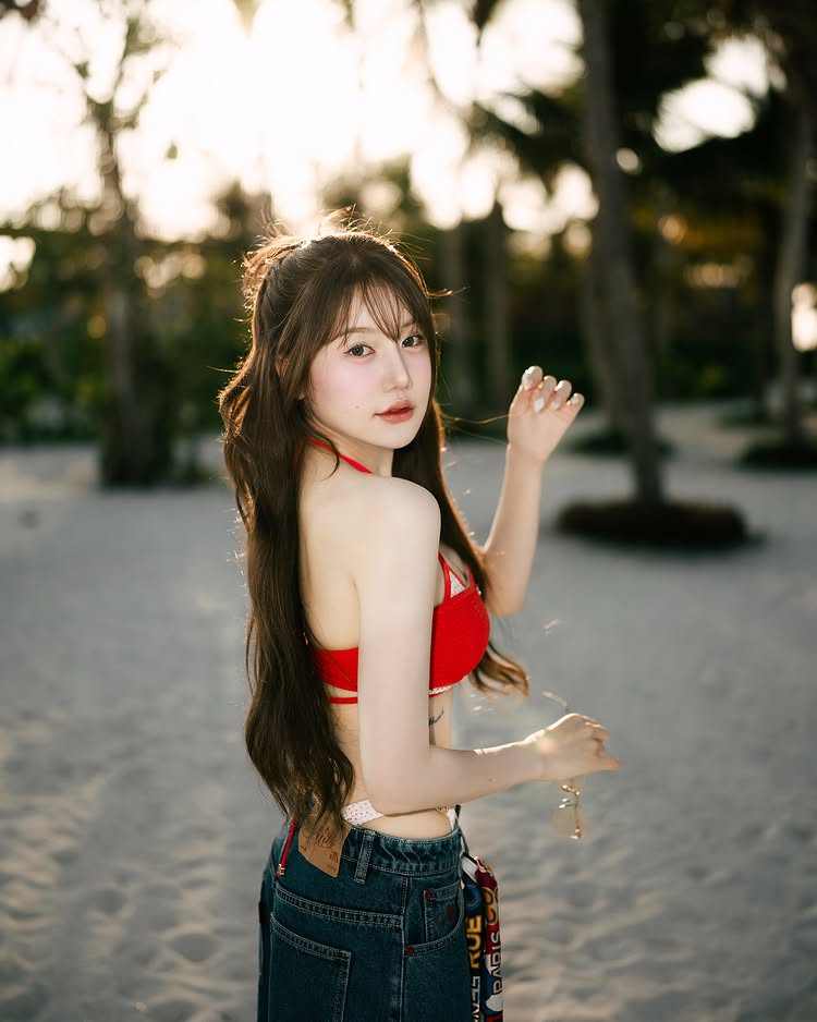 เบนซ์ ขวัญข้าว อดีตนักร้องเด็กเจ้าของเพลงดัง สู้โว้ย ล่าสุด โชว์แซ่บริมหาด
