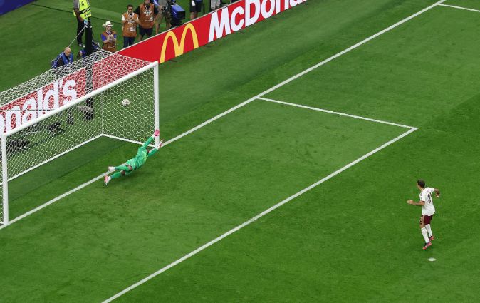 Chờ kết quả ngày mai! Cặp đấu chung kết World Cup: Tây Ban Nha vs đội thắng Anh-Argentina