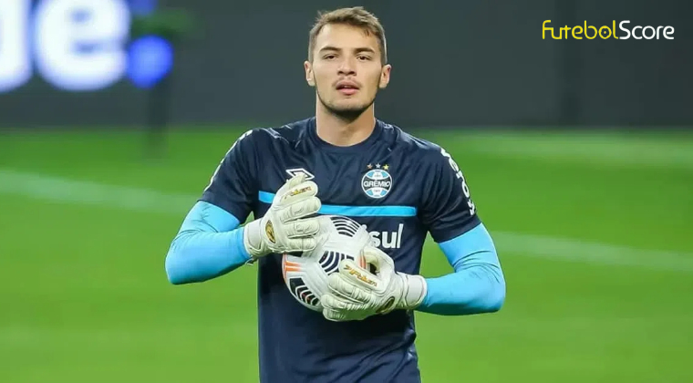 Palmeiras apresenta oferta ao Grêmio pelo goleiro Gabriel Grando