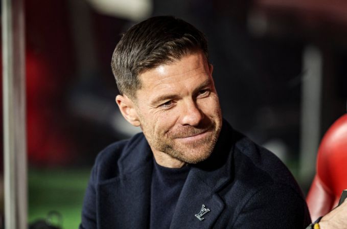 Alonso giữ ghế nóng, dẫn Real Madrid dự Siêu cúp Tây Ban Nha