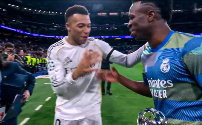 DAZN: Mbappé là người đầu tiên chúc mừng Vinícius sau khi giành MVP