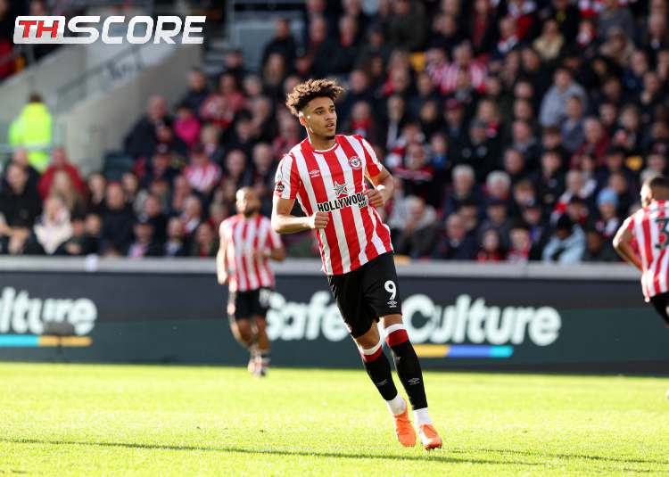 โรมาโน: ดอร์ทมุนด์สนใจแชด ปีกของเบรนท์ฟอร์ด