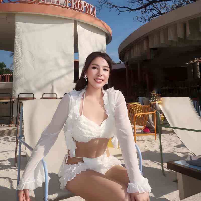 นาฟ ฉัฐนันท์ โชว์ทูพีซเขย่าใจที่บางแสน จะมุมไหนก็สวยเซ็กซี่ไม่เบา