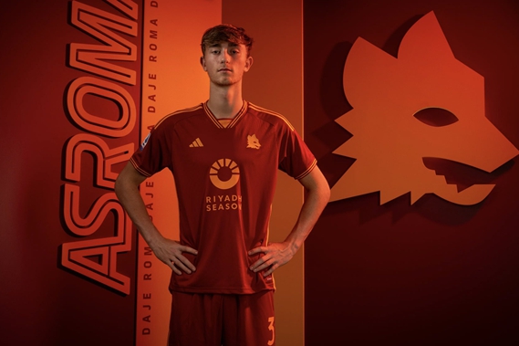 ทางการ ！ อาแอส โรม่า ยืม ดีน เฮาจ์เซ่น เซนเตอร์แบ็กดาวรุ่งชาวดัตช์ของ ยูเวนตุส มาใช้งานจนจบฤดูกาลนี้ โดยไม่มีออปชั่นซื้อขาด