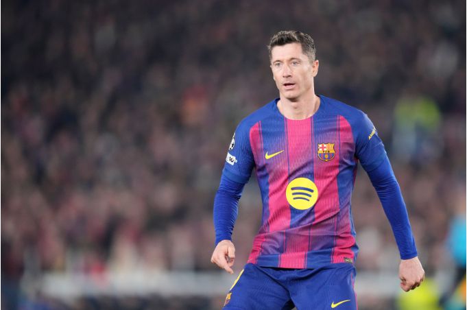 Sport: Barca sẽ thay đổi hai vị trí đá chính ở lượt về Champions League, Lewandowski tiếp tục là trung phong chủ lực