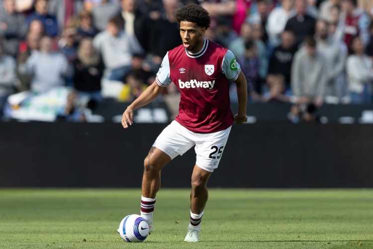 Marseille quan tâm đến trung vệ Jean-Clair Todibo của West Ham, hai CLB đã bắt đầu đàm phán