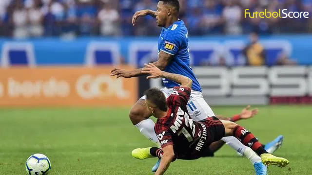 Gabigol decide no final, e Cruzeiro derrota Flamengo, que perde a liderança do Brasileirão