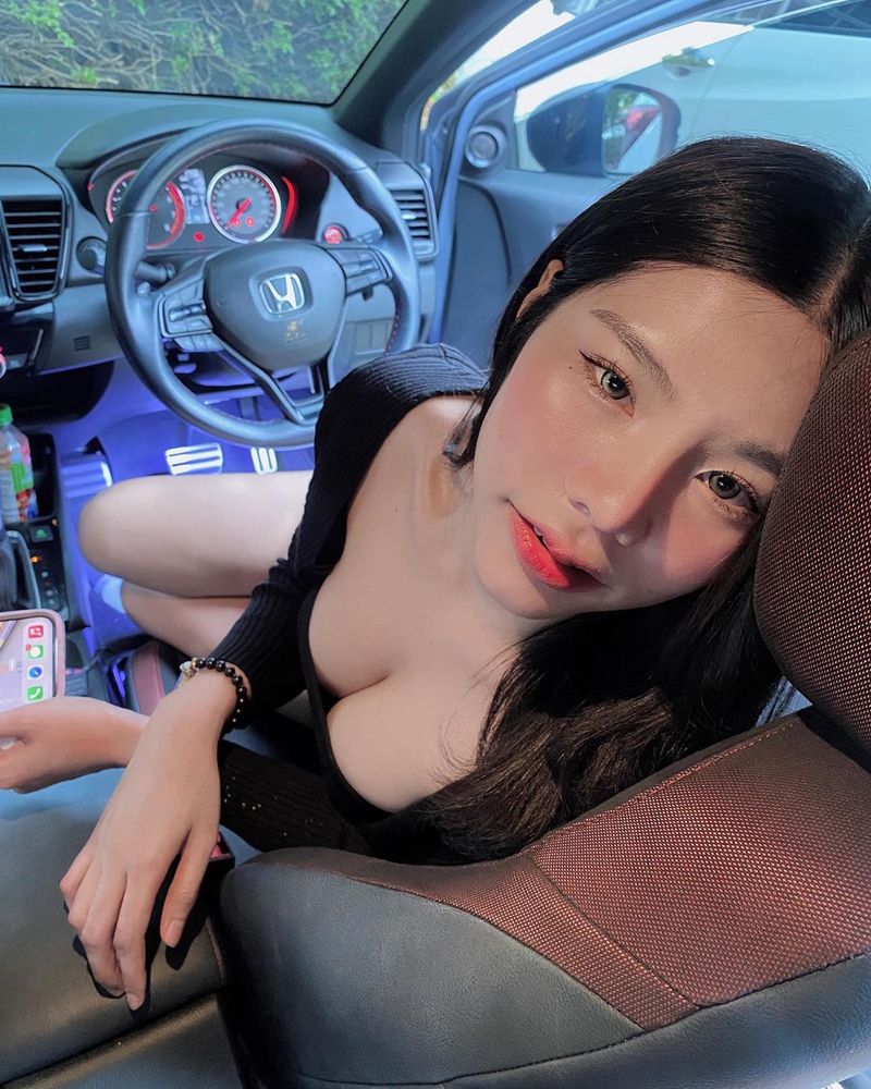ส่องความเซ็กซี่ มีมี่ ฐิติมา ดาว OnlyFans ที่ทำโซเชียลร้อนแรง