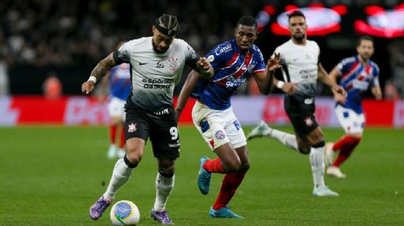 Memphis brilha e o Corinthians chega a oito vitórias seguidas, ultrapassa o Bahia na tabela e só depende de si para ir à Libertadores