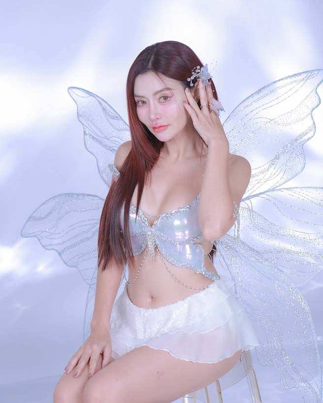 เชอรี่ สามโคก สลัดลุคเซ็กซี่เป็นทิงเกอร์เบลล์ นางฟ้าตัวน้อย ผู้บอบบาง อู้หูว... แซ่บเซี้ยะเอาเรื่อง !