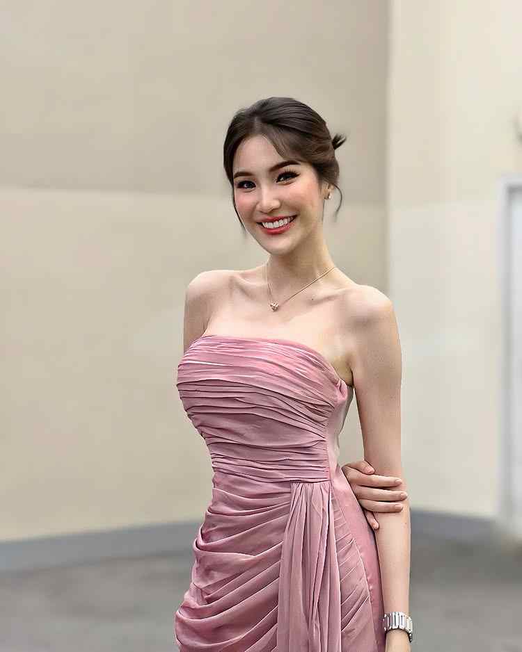 น้ำฝน โหนกระแส สาวสวยดีกรีนางงาม ที่ถูกไฮโซเก๊ หลอกลงทุน สวยเซ็กซี่ไม่เบา !
