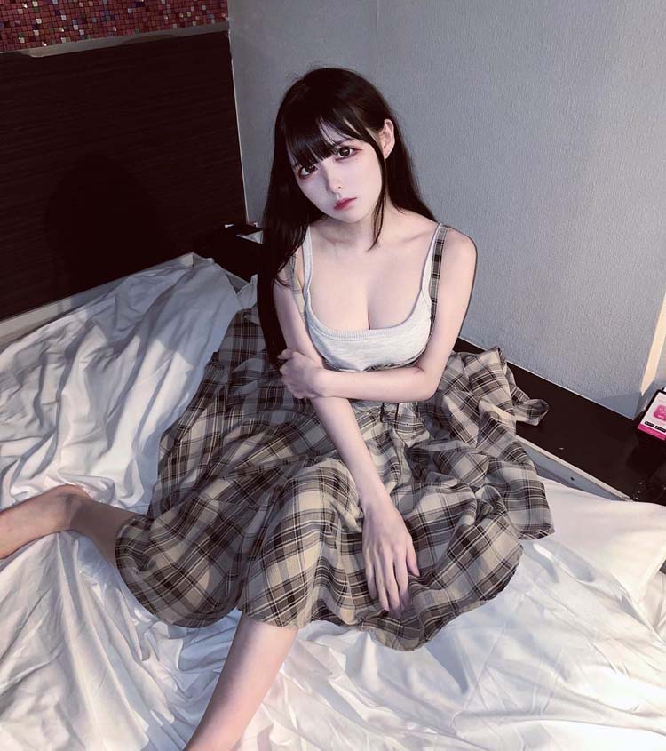 อาลัย นานามิ โยโกมินะ นางเอก AV ญี่ปุ่นชื่อดัง กับความน่ารักสดใส ที่ทำหนุ่ม ๆ ตกหลุมรัก