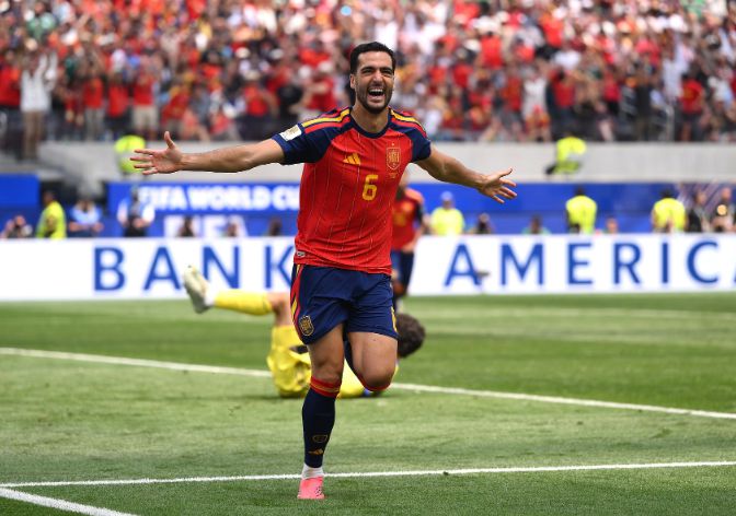 Bò tót trở lại! Tây Ban Nha vào bán kết World Cup lần đầu sau 16 năm