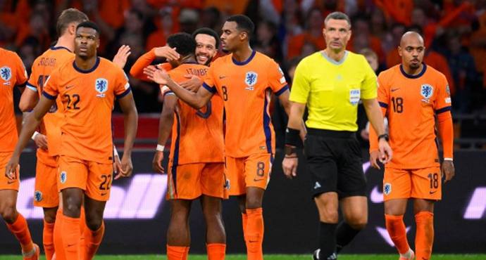 ฟุตบอลโลก รอบคัดเลือก โซนยุโรป - เนเธอร์แลนด์ 4-0 ฟินแลนด์