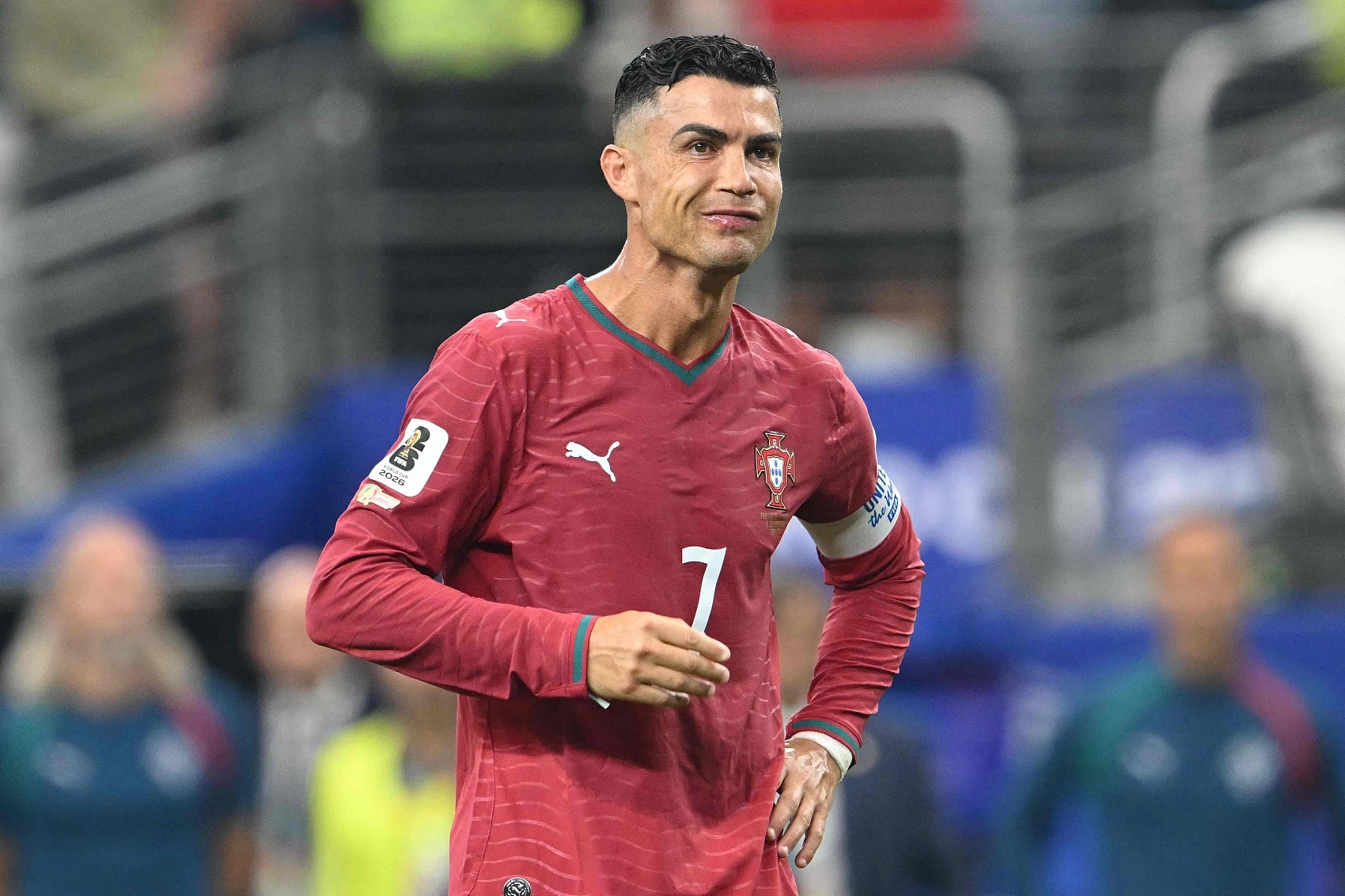 Báo Bồ Đào Nha mượn lời thơ sau thất bại ở vòng 16 đội: