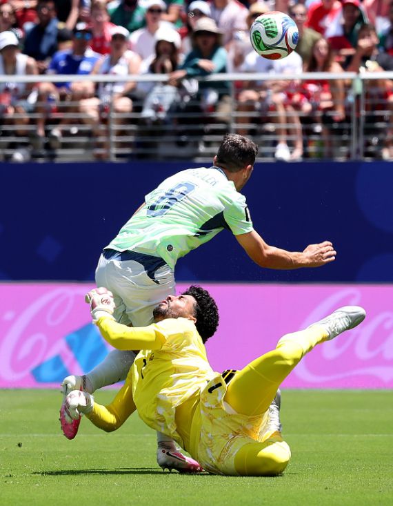 Hiệp 1: Thụy Sĩ tạm dẫn Qatar 1-0, Embolo ghi bàn penalty đầu tiên tại World Cup