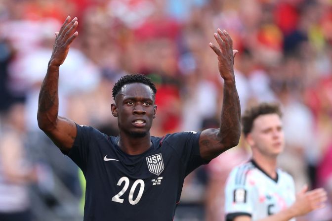 Thất bại toàn tập! Monaco hối hận không bán Camara, rồi cũng chẳng bán được Balogun