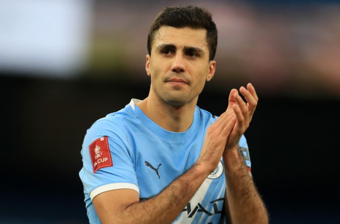 Mundo Deportivo: Barcelona theo đuổi cả Rodri và Alvarez, chưa tính đến phương án dự phòng