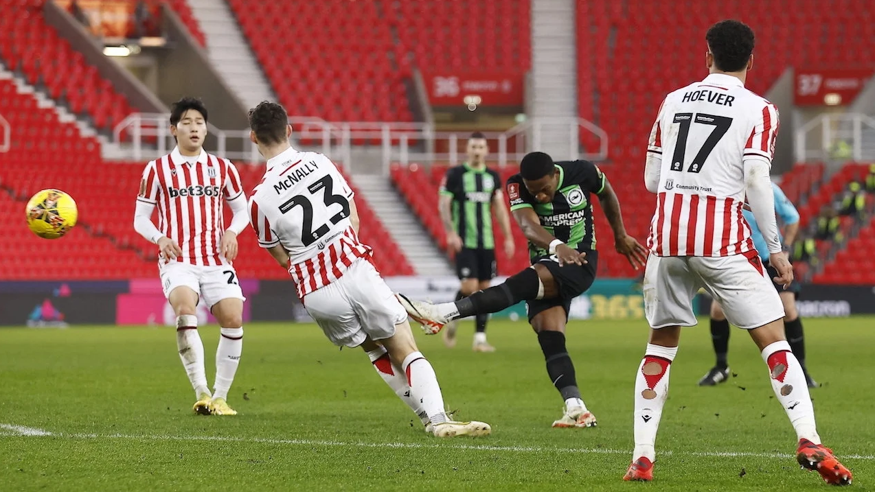 ยิงกันยับ 