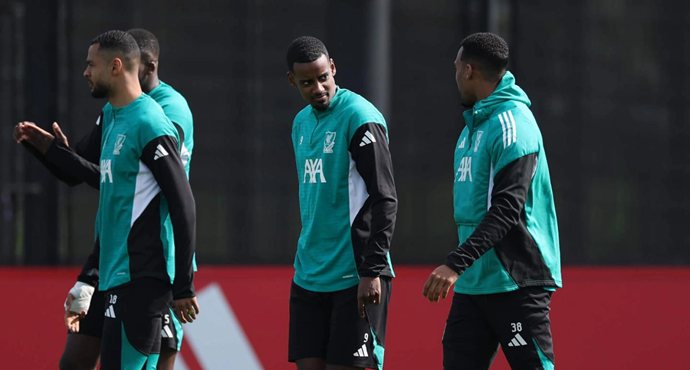 จัดเต็ม! ลิเวอร์พูลแบโผบุกปารีสลุย UCL: 