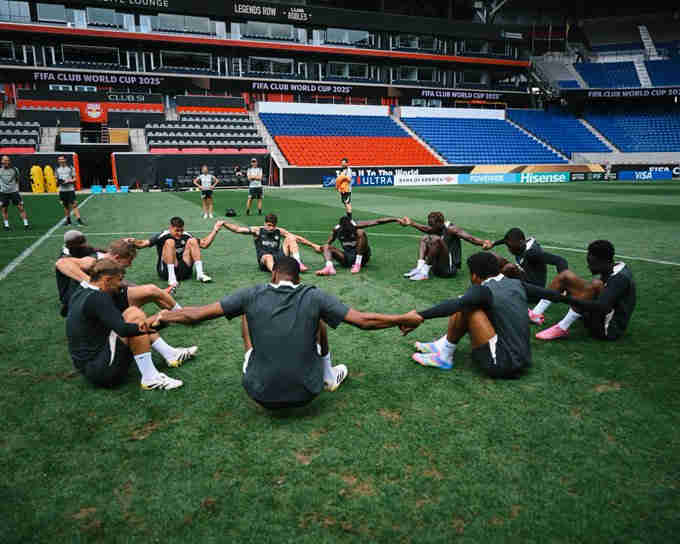 ภาพการฝึกซ้อมก่อนเกม: เชลซี VS ปารีส แซงต์ แชร์กแมง ในศึกฟีฟ่าคลับเวิลด์คัพ