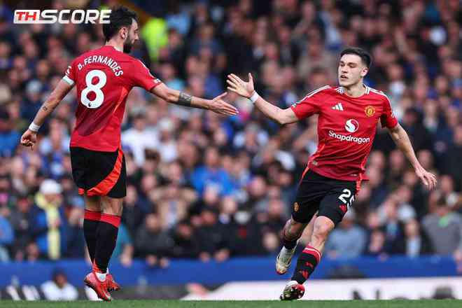 แมนยูเสมอเอฟเวอร์ตัน 2-2 คะแนน SofaScore: โอนาน่า 7.5, บรูโน่ แฟร์นันด์ส 8.6