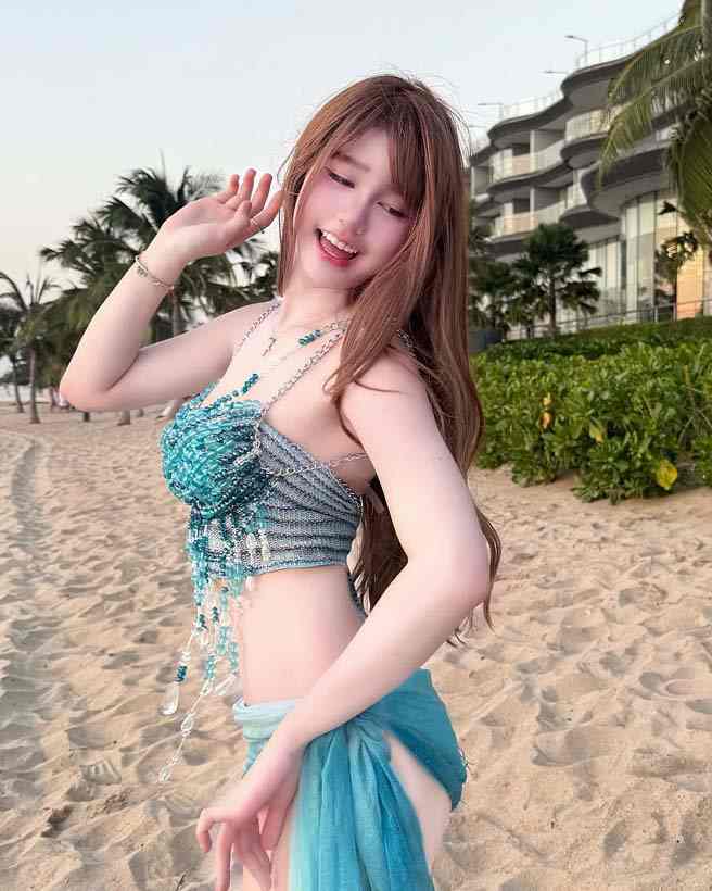 ปลาวาฬ รมิดา ไอดอลสาวสุดฮอต กับชุดเที่ยวทะเลที่เซ็กซี่สุดในสามโลก หาดทรายขาวโบ๊ะ !