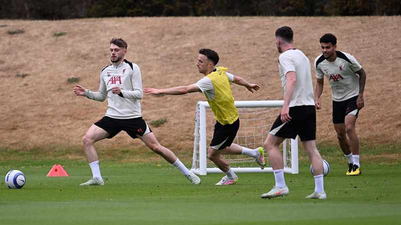 ภาพการฝึกซ้อม: ลิเวอร์พูลเตรียมพร้อมสำหรับเกมสุดท้ายที่แอนฟิลด์พบกับคริสตัล พาเลซ