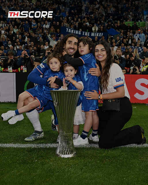 มีทั้งเสียงหัวเราะ เสียงน้ำตา และการอำลา: ผู้เล่นและครอบครัวบอกลาฤดูกาลนี้