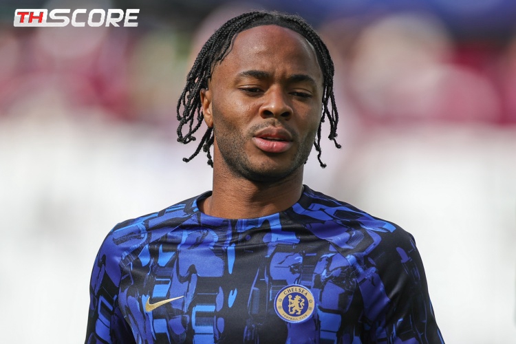 ทั้งอาร์เซนอลและแมนเชสเตอร์ ยูไนเต็ดไม่ต้องการสเตอร์ลิง แต่เชลซีต้องการให้เขาออกจากทีม