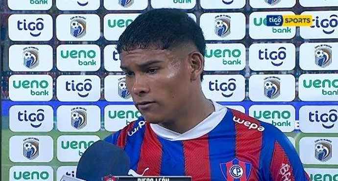 โรมาโน่เผย 'ผี' ถกแบ็คดาวรุ่งปารากวัยวัย 17 ปี