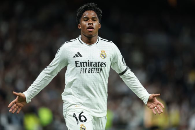 Mundo Deportivo: CĐV Real chửi Barca sau bàn thắng của Endrick, thái độ dễ vỡ được phơi bày