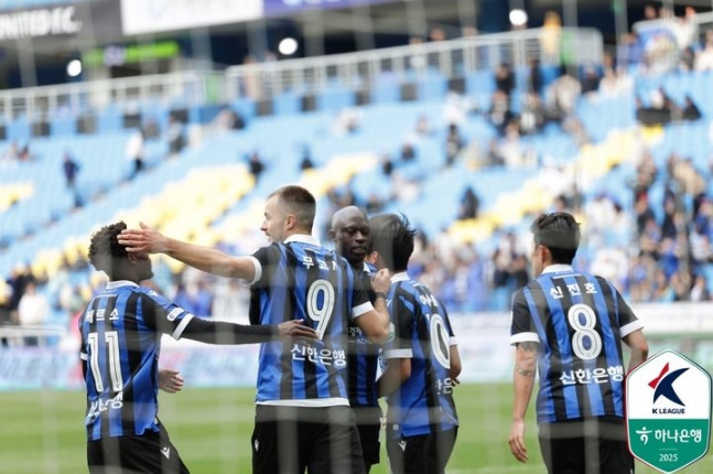 인천, 충북청주에 역전승…4경기 무패에 선두 탈환까지