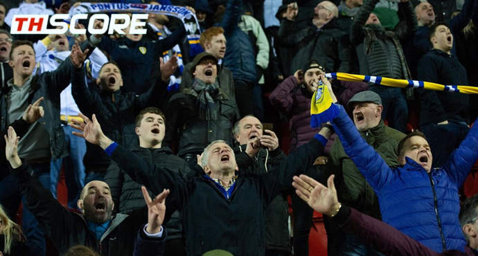 ผนึกกำลัง! ผีแดง-หงส์แดง หนุนลีดส์ จี้แบนแฟนบอลร้องเพลงฉาว 