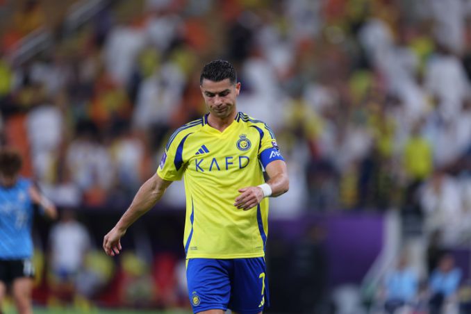 A Bola: Ronaldo không hài lòng với mức đầu tư của Al Nassr, Al Hilal có thể chiêu mộ Benzema