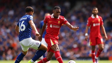 นายใหญ่ ลิเวอร์พูล เปิดใจถึง กราเฟนแบร์ก หลังมอบบทบาทหมายเลข 6 ในแดนกลาง