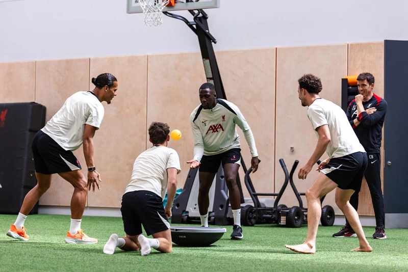 ภาพการฝึกซ้อม: ลิเวอร์พูลเตรียมพร้อมสำหรับเกมสุดท้ายที่แอนฟิลด์พบกับคริสตัล พาเลซ
